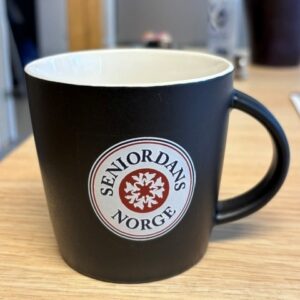 Krus med logo svart